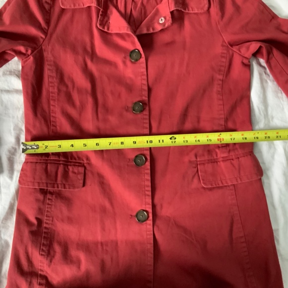 Trench Style Coat in Brick size 6 by Ann Taylor Loft - Picture 5 of 9